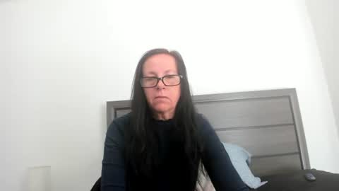 sassypeachgoddess online show from November 2025 02:04:01 PM