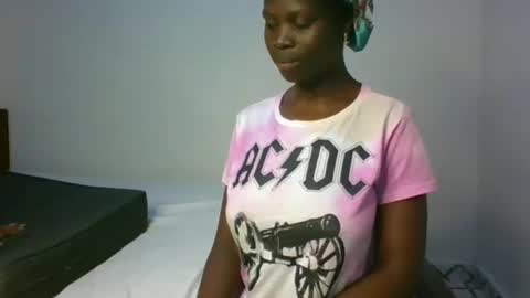 sassytannia online show from February 2026 01:01:02 PM