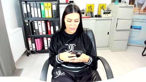 sassytiff online show from September 2025 10:52:01 AM