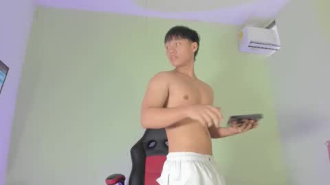 Snapshot of sasuke_uchiha12 chatting on March 2025 01:36:01 PM Evans Williams online show from March 2025 01:36:01 PM