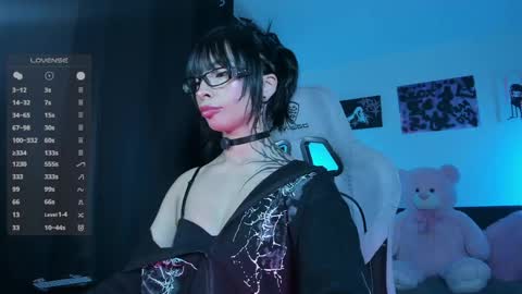 Snapshot of satanbabee_ chatting on April 2026 02:51:02 AM im expecting 300 thumbs up on my altar online show from April 2026 02:51:02 AM