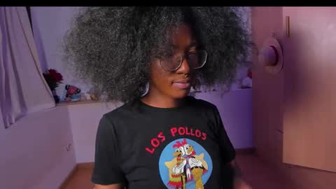 saturno_vibes online show from September 2025 07:43:01 AM