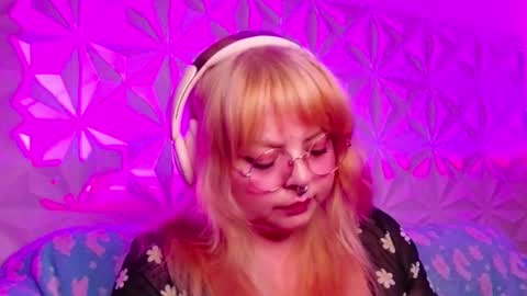 Gina George online show from September 2025 03:00:01 AM