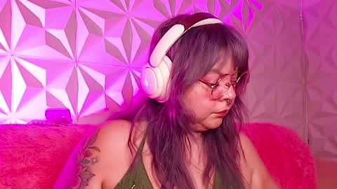 Gina George online show from October 2025 02:08:02 AM