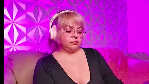 Gina George online show from February 2026 01:42:01 AM