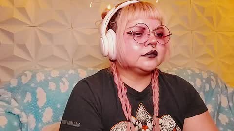 Gina George online show from May 2026 12:18:01 AM