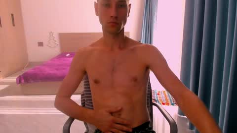 Snapshot of savak_hottie chatting on May 2026 12:39:01 AM Savak Laakem online show from May 2026 12:39:01 AM