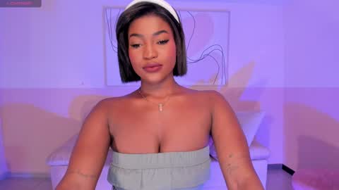 S a v a n n a h  online show from March 2025 01:27:02 PM