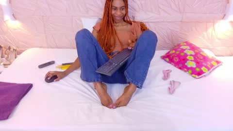 Snapshot of savory_pussy18 chatting on October 2025 02:24:02 PM savory_pussy18 online show from October 2025 02:24:02 PM