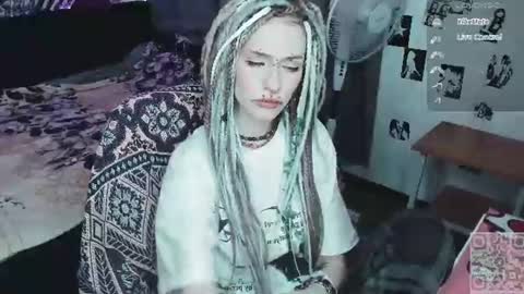 pronoun she. name Mary. age 21. online show from June 2026 10:39:02 AM