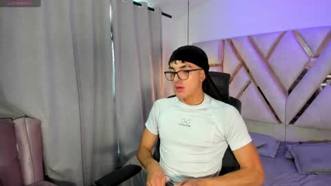 Snapshot of sayronnvg chatting on November 2025 11:55:02 AM Sayron online show from November 2025 11:55:02 AM