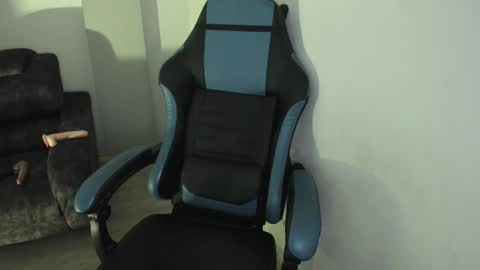 scarbadgirl_ online show from October 2025 04:33:01 AM