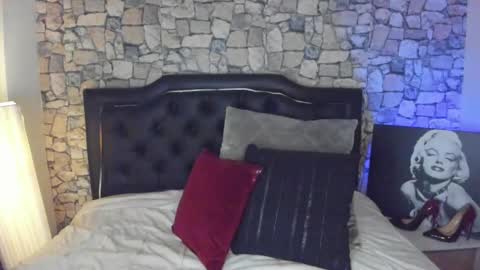 Scarlat Diamond  online show from October 2025 01:31:01 AM