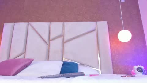 Scarlett online show from December 2025 08:39:02 PM