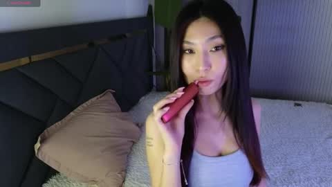 Snapshot of scarlet_ice chatting on May 2026 04:52:02 AM scarlet_ice online show from May 2026 04:52:02 AM