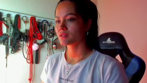 scarlet taylor kennedy online show from April 2026 08:32:01 PM