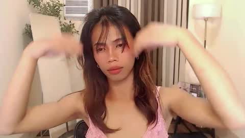 Snapshot of scarlet_kisses chatting on June 2026 06:36:02 PM Scarlet online show from June 2026 06:36:02 PM
