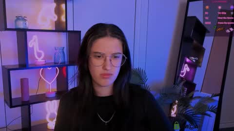 Snapshot of scarlet_mooore chatting on September 2025 10:13:02 PM scarlet PVT is open online show from September 2025 10:13:02 PM