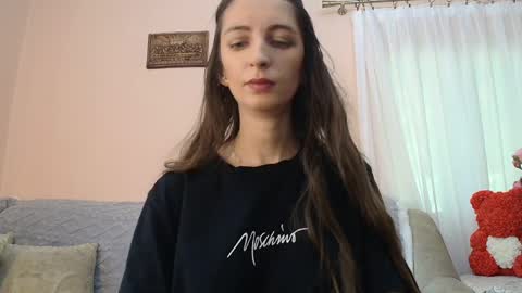 Snapshot of scarlet_rosse chatting on June 2026 09:45:01 AM Scarlet online show from June 2026 09:45:01 AM
