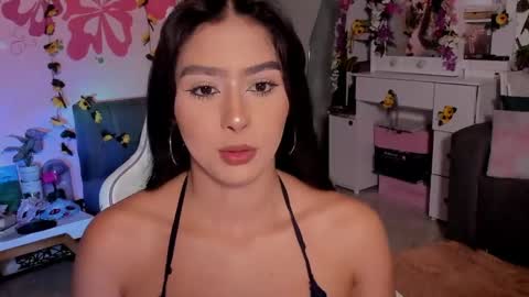 Snapshot of scarlet_villamizar chatting on April 2026 04:46:02 AM SCARLET online show from April 2026 04:46:02 AM