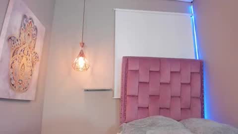 scarlet_vixen_ online show from March 2026 01:04:02 PM