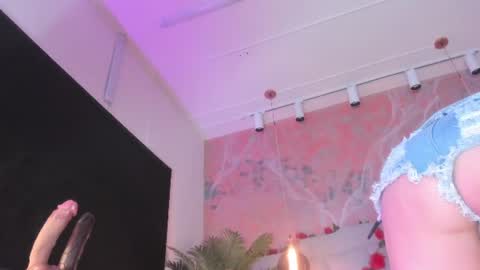 Scarlet Dayana online show from June 2026 12:06:02 PM
