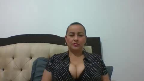 Snapshot of scarletglow1 chatting on November 2025 02:10:01 AM scarletglow1 online show from November 2025 02:10:01 AM