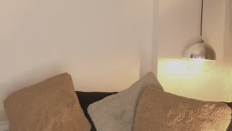 Snapshot of scarleth_lux_ chatting on May 2026 06:11:01 AM Scarleth online show from May 2026 06:11:01 AM