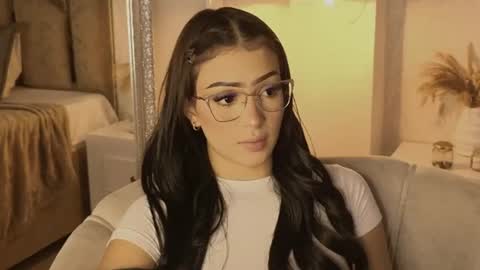 Snapshot of scarleth_lux_ chatting on June 2026 06:01:01 AM Scarleth online show from June 2026 06:01:01 AM