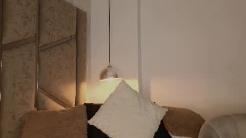 Snapshot of scarleth_lux_ chatting on June 2026 04:37:01 AM Scarleth online show from June 2026 04:37:01 AM