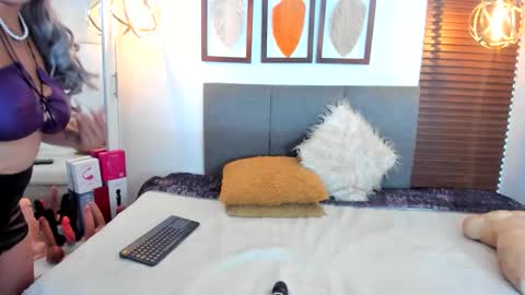 scarleth online show from November 2025 03:15:01 AM