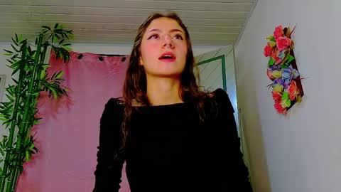 Snapshot of scarletjonesx chatting on May 2026 12:07:01 AM Denis online show from May 2026 12:07:01 AM