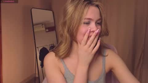 scarletmarney online show from March 2026 03:12:01 AM