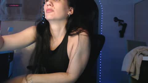 scarletmoons online show from April 2026 07:55:01 AM