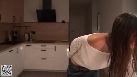 Scarlet online show from March 2026 09:54:02 PM