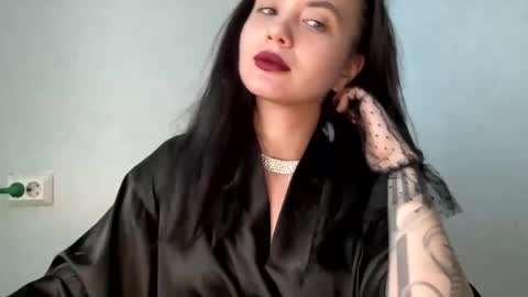 scarletpetal online show from February 2025 08:38:01 AM