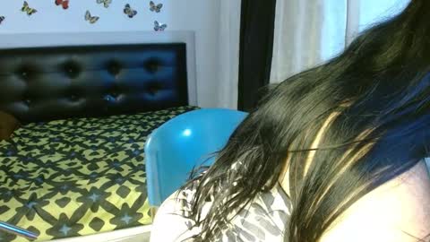 Snapshot of scarlett__blue chatting on January 2025 04:50:02 AM scarlet online show from January 2025 04:50:02 AM