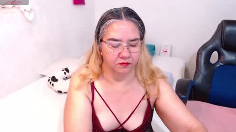 Scarlett  online show from January 2025 11:39:02 PM