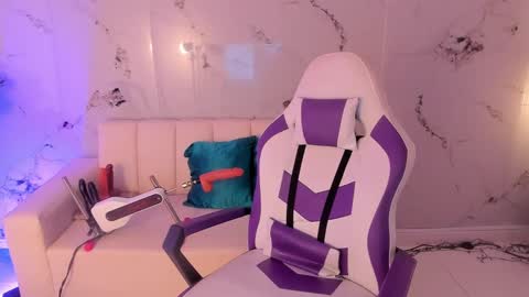 Snapshot of scarlett_enjoy1 chatting on September 2025 05:17:02 AM scarlett_enjoy1 online show from September 2025 05:17:02 AM