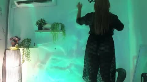 Snapshot of scarlett_enjoy1 chatting on October 2025 03:32:01 PM scarlett_enjoy1 online show from October 2025 03:32:01 PM