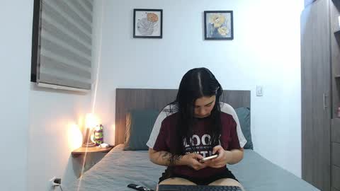 Scarlett and Jazmin online show from April 2026 10:35:02 AM