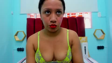 scarlett_fox20 online show from February 2026 01:44:02 PM