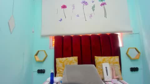 scarlett_fox20 online show from March 2026 02:11:02 PM