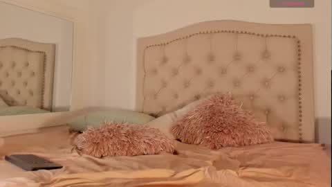 Snapshot of scarlett_grand chatting on February 2025 06:20:01 AM Scarlett Grand online show from February 2025 06:20:01 AM