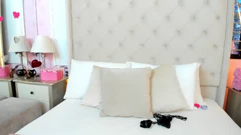 scarlett_leblanc_ online show from July 2026 11:45:02 AM