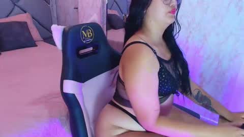 scarlett montoya  online show from January 2026 12:42:01 PM