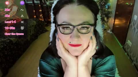 Snapshot of scarlett_ohara_1861 chatting on December 2024 09:39:01 PM Scarlett online show from December 2024 09:39:01 PM
