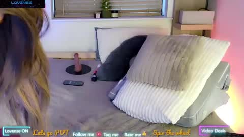 Scarlett Paisleyy online show from February 2025 02:05:02 PM