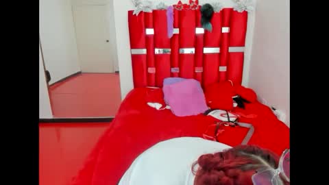 scarlett_red_11 online show from May 2026 03:23:02 AM