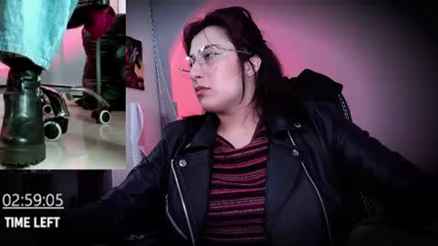 Snapshot of scarlett_sen chatting on June 2026 02:01:01 PM Mistress Scarlett online show from June 2026 02:01:01 PM